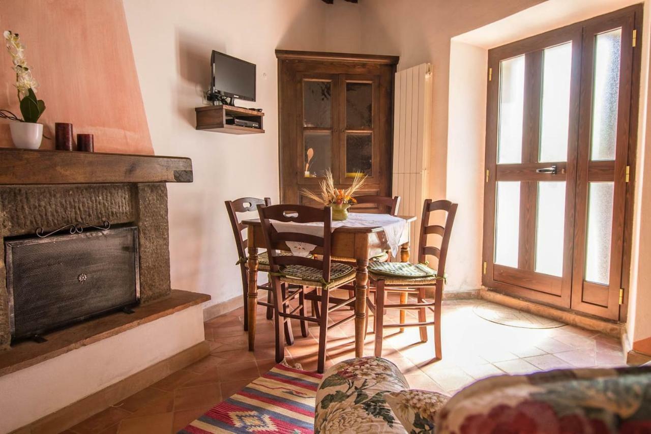 Le Casette Country House 2 Petricci Εξωτερικό φωτογραφία