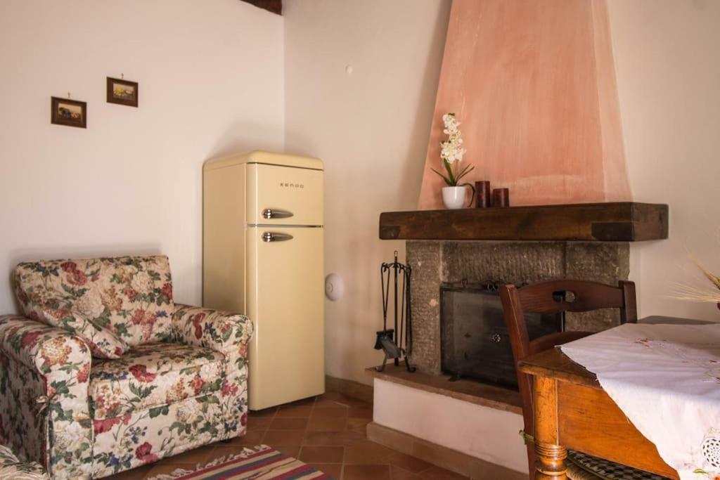Le Casette Country House 2 Petricci Εξωτερικό φωτογραφία